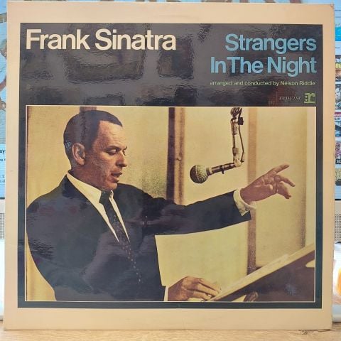 Frank Sinatra – Strangers In The Night LP PLAK