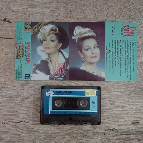 EMEL SAYIN - KANIMDA KIVILCIM KASET