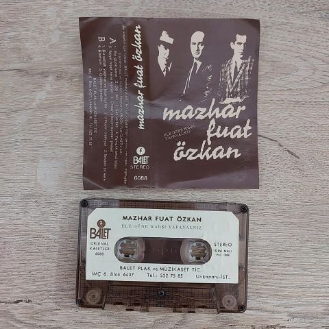 MAZHAR FUAT ÖZKAN - ELE GÜNE KARŞI YAPAYALNIZ KASET