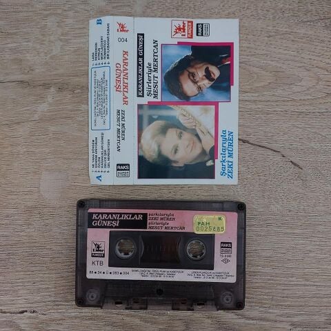 ZEKİ MÜREN & MESUT MERTCAN - KARANLIKLAR GÜNEŞİ KASET