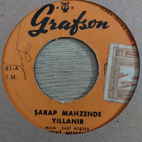 Zeki Müren – Şarap Mahzende Yıllanır 45LİK PLAK