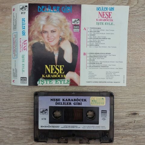 NEŞE KARABÖCEK - DELİLER GİBİ KASET