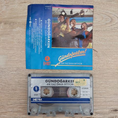 GRUP GÜNDOĞARKEN - BİR YAZ DAHA BİTİYOR KASET