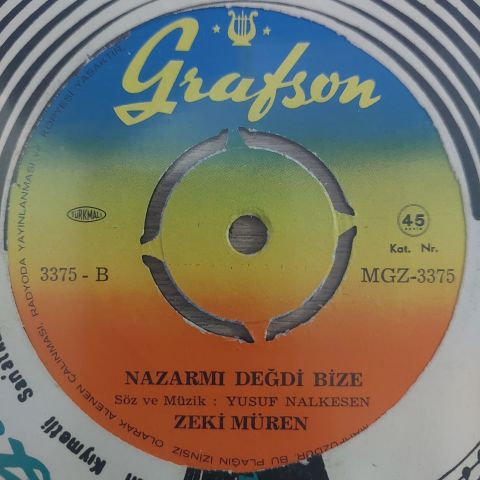Zeki Müren – Derbederim / Nazar Mı Değdi Bize 45LİK PLAK