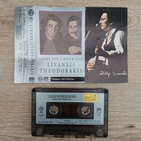 ZÜLFÜ LİVANELİ & THEODORAKİS - GÜNEŞ TOPLA BENİM İÇİN KASET