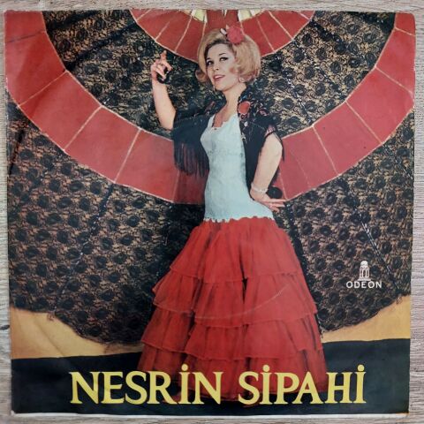 Nesrin Sipahi – Ellerim Böyle Boş Mu Kalacaktı / Böyle Mi Olacaktı Bu Aşkın Hikayesi 45LİK PLAK