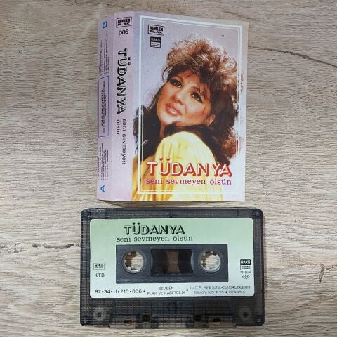 TÜDANYA - SENİ SEVMEYEN ÖLSÜN KASET