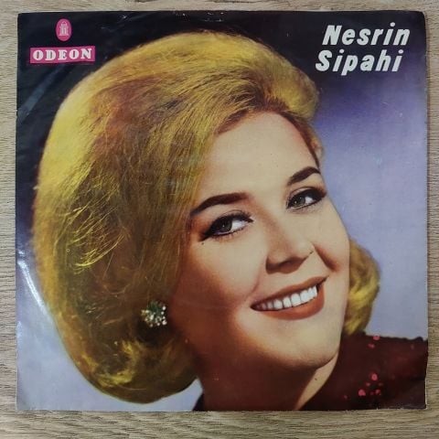 Nesrin Sipahi – Ağla Gitar / Gül Oğlan, Azeri Türkü 45LİK PLAK