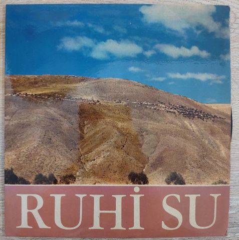 Ruhi Su – Uyuriken Uyardılar / Yine Bir Gariplik Düştü Serime 45LİK PLAK