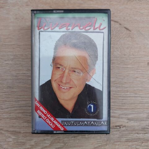 ZÜLFÜ LİVANELİ - UNUTULMAYANLAR 1 VE 2 KASET