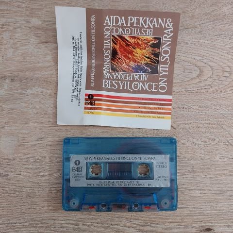 AJDA PEKKAN - BEŞ YIL ÖNCE 10 YIL SONRA KASET