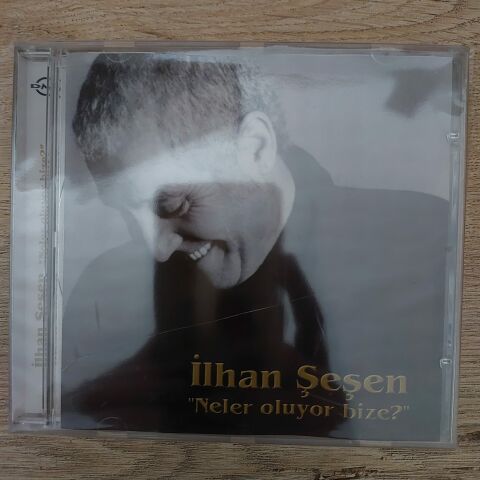 İLHAN ŞEŞEN - NELER OLUYOR BİZE CD