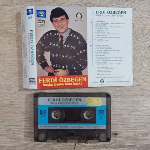 FERDİ ÖZBEĞEN - BAŞKA BAŞKA BAM BAŞKA