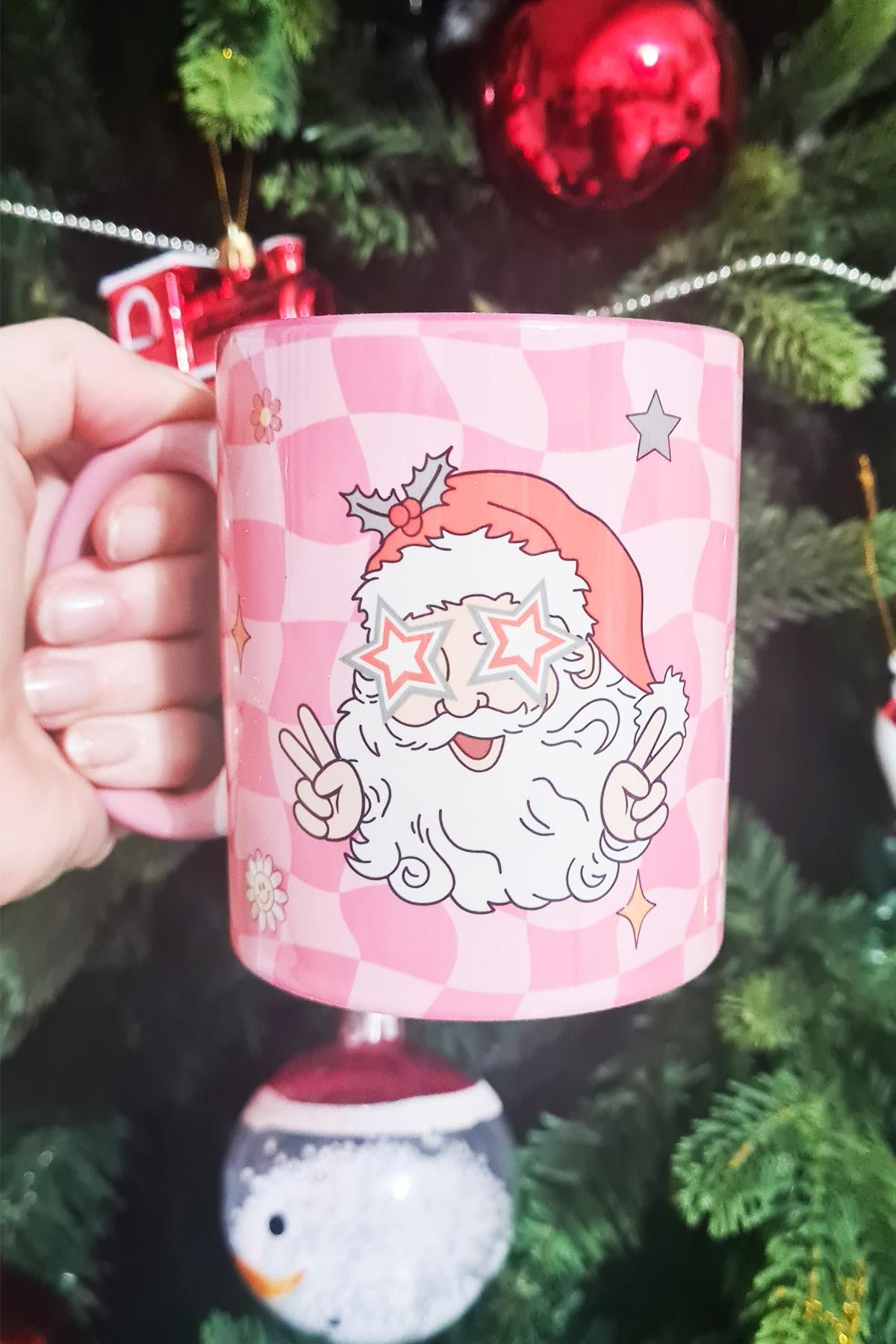 Retro Groovy Santa Tasarım Yılbaşı Hediyesi Pembe Kupa Bardak