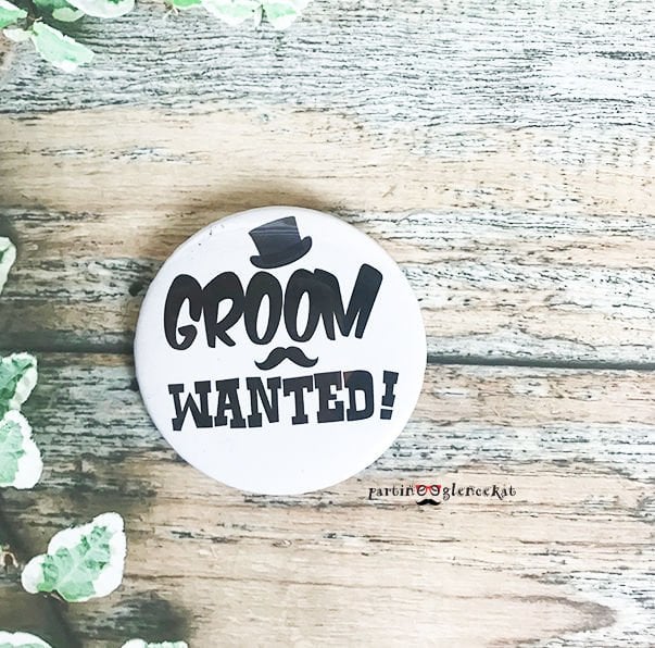 Groom Wanted! Rozet