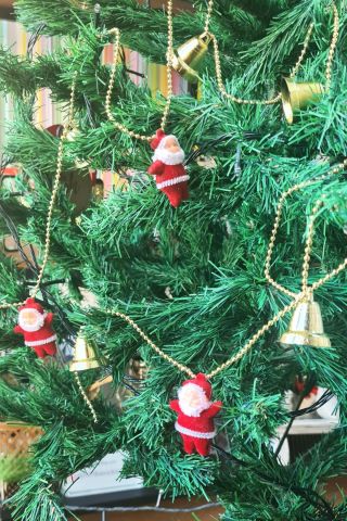 Yılbaşı Çam Ağacı Süsü Zincir Süs Noel Babalı Yılbaşı Çanları 150 cm