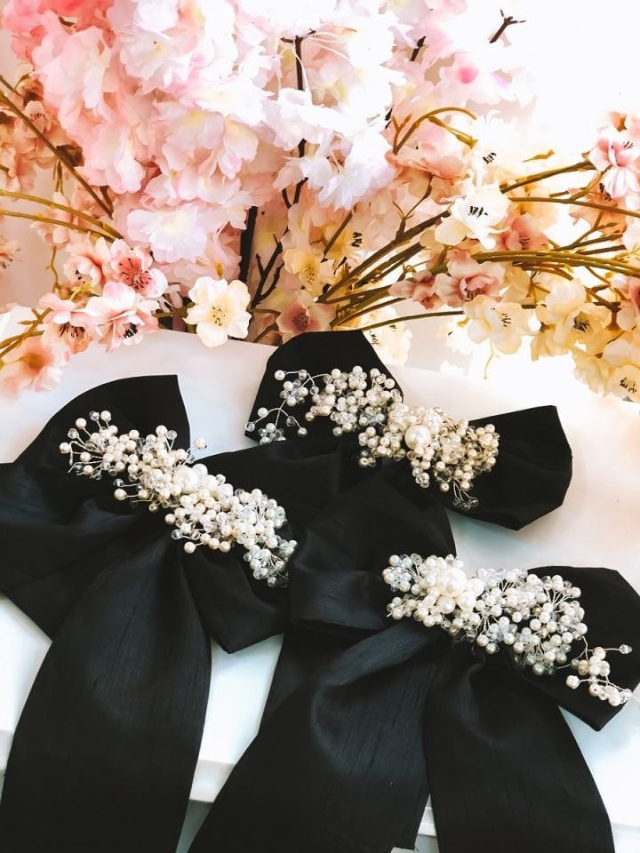 Black Pearl Bow Clips