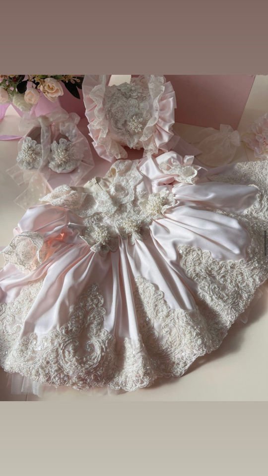 Pearl Lace Dress Bonnet