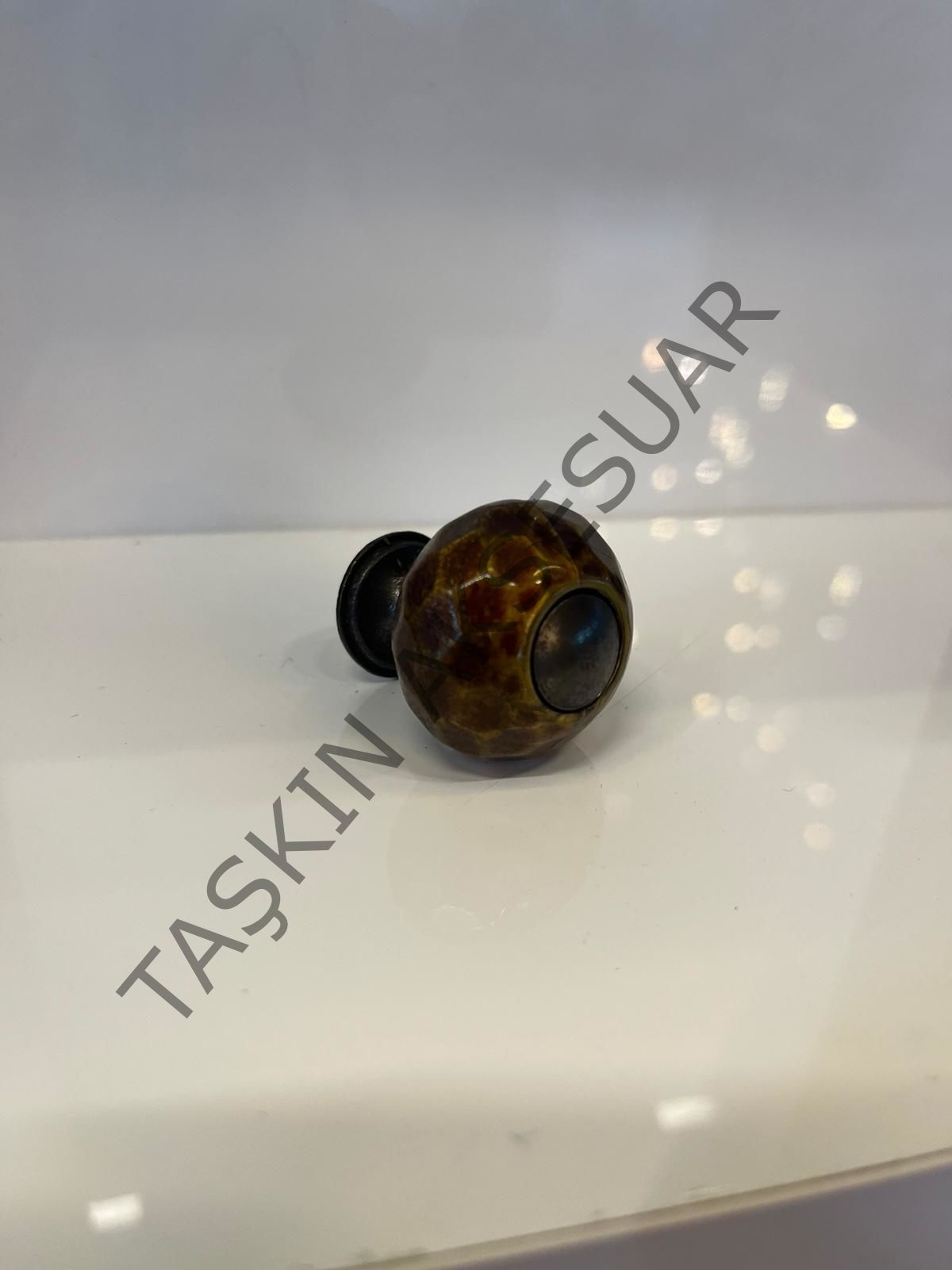 Kristal Metal Düğme Misket Küre Kulp Antik Sarı Renk Dolap Kapak Modern Çekmece Tv Ünite Mobilya Tek Delik Komidin