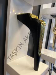 ﻿ Legend Sert Plastik Ayak 15-20cm Siyah+Altın Koltuk Ayağı Modern Tv Ünite Mobilya Dolap Kitaplık Tv Ünite Komidin Şifonyer