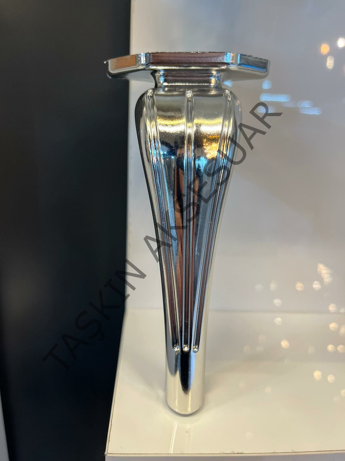 Küba Sert Plastik Ayak 16-19cm Krom Komidin Koltuk Modern Tv Ünite Mobilya Dolap Şifonyer Ayağı Gümüş