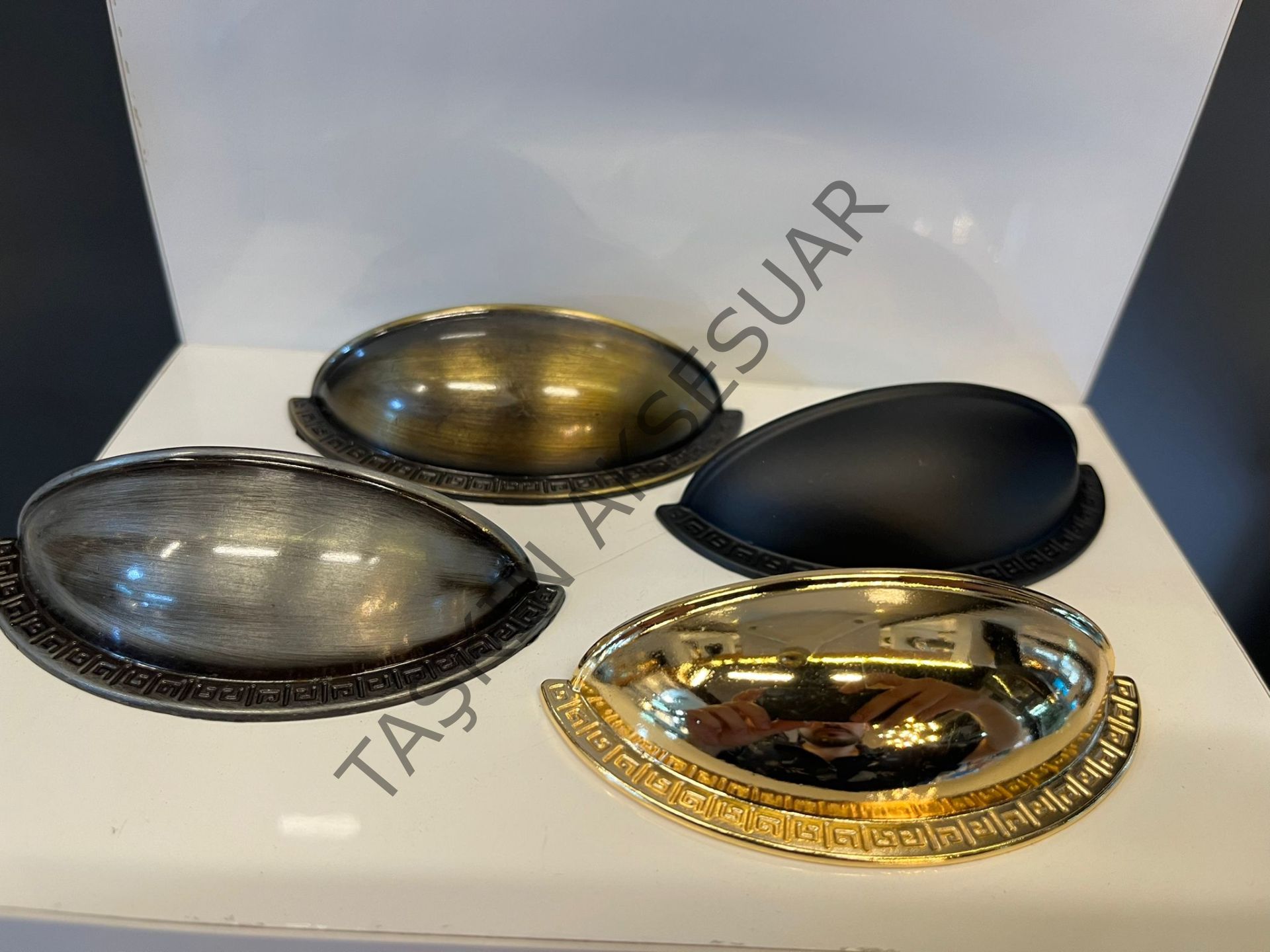 Tas Midye Metal Kulp 64-96mm Altın Antik Sarı Antik Gümüş Mat Siyah Dolap Kapak Modern Çekmece Tv Ünite Konsol Komidin Gold Mobilya Kulbu