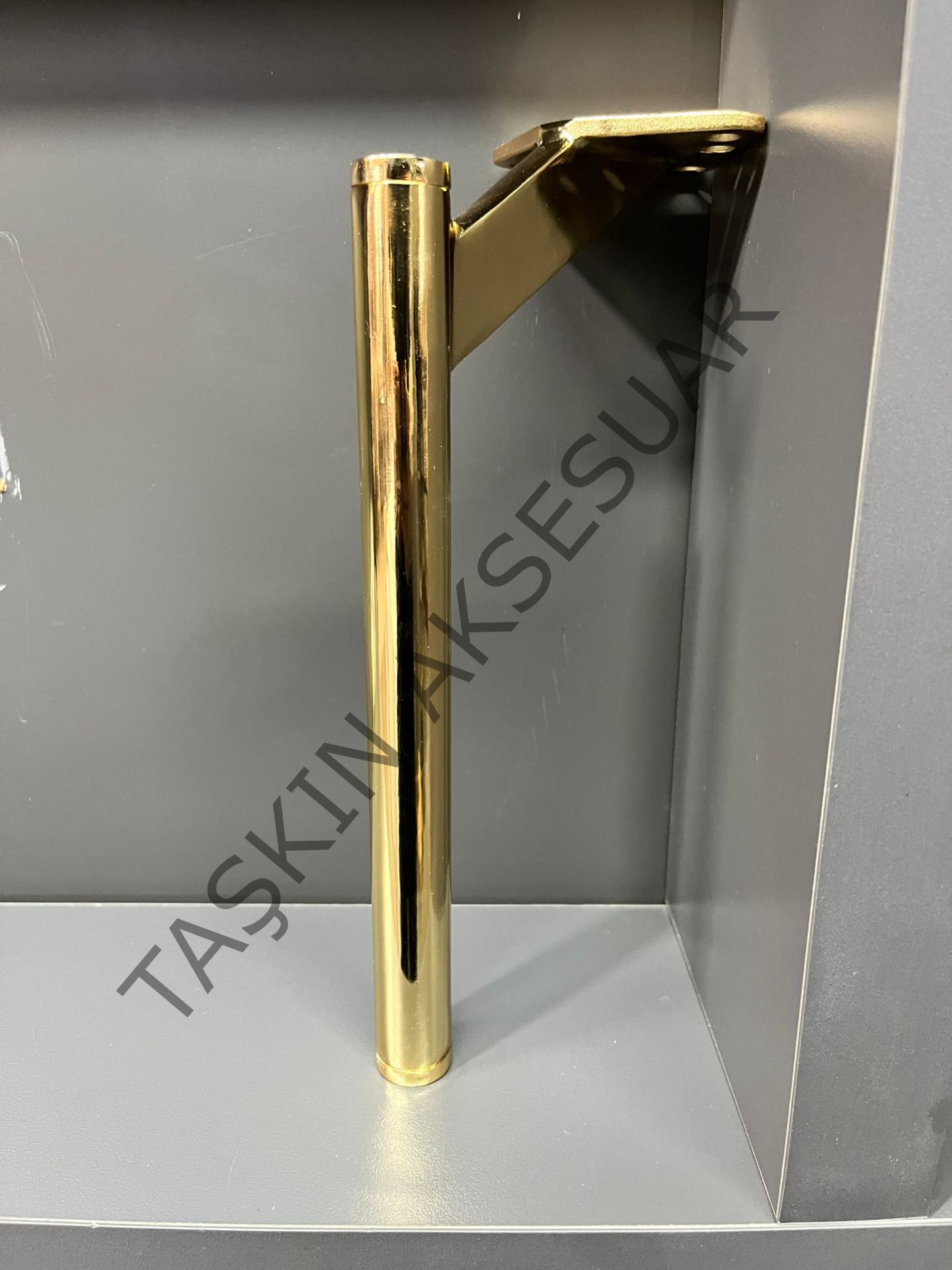 Slide Sng Metal Ayak 14-20-25cm Altın Kısa Tapa Kısa Pabuç Modern Mobilya Ayağı Koltuk Dolap Komidin Tv Ünite Şifonyer Kitaplık Puf