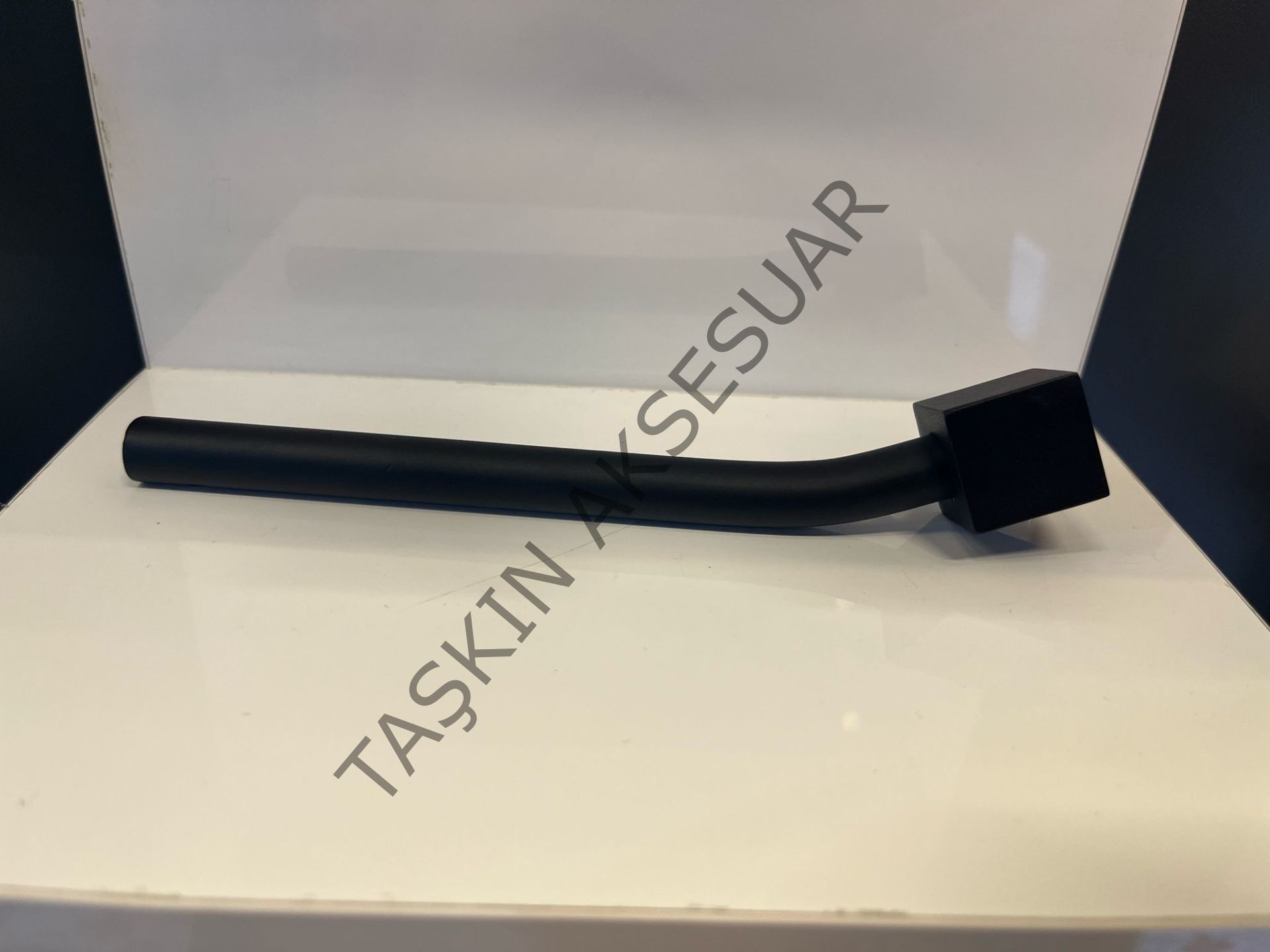 Lorenzo Düğme Metal Kulp 96mm Mat Siyah Modern Mobilya Kulbu Dolap Çekmece Kapak Tv Ünite Komidin Şifonyer