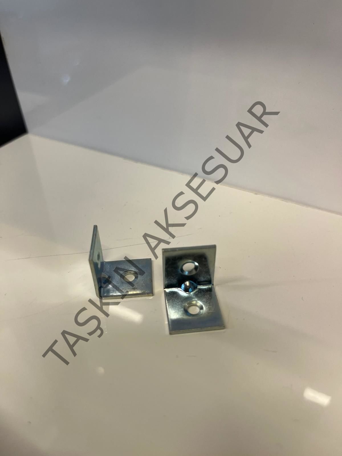 Metal L Gönye 16x16x16mm 2 Delikli 1no Köşebent Bağlantı Aparatı Demiri Mobilya Dolap