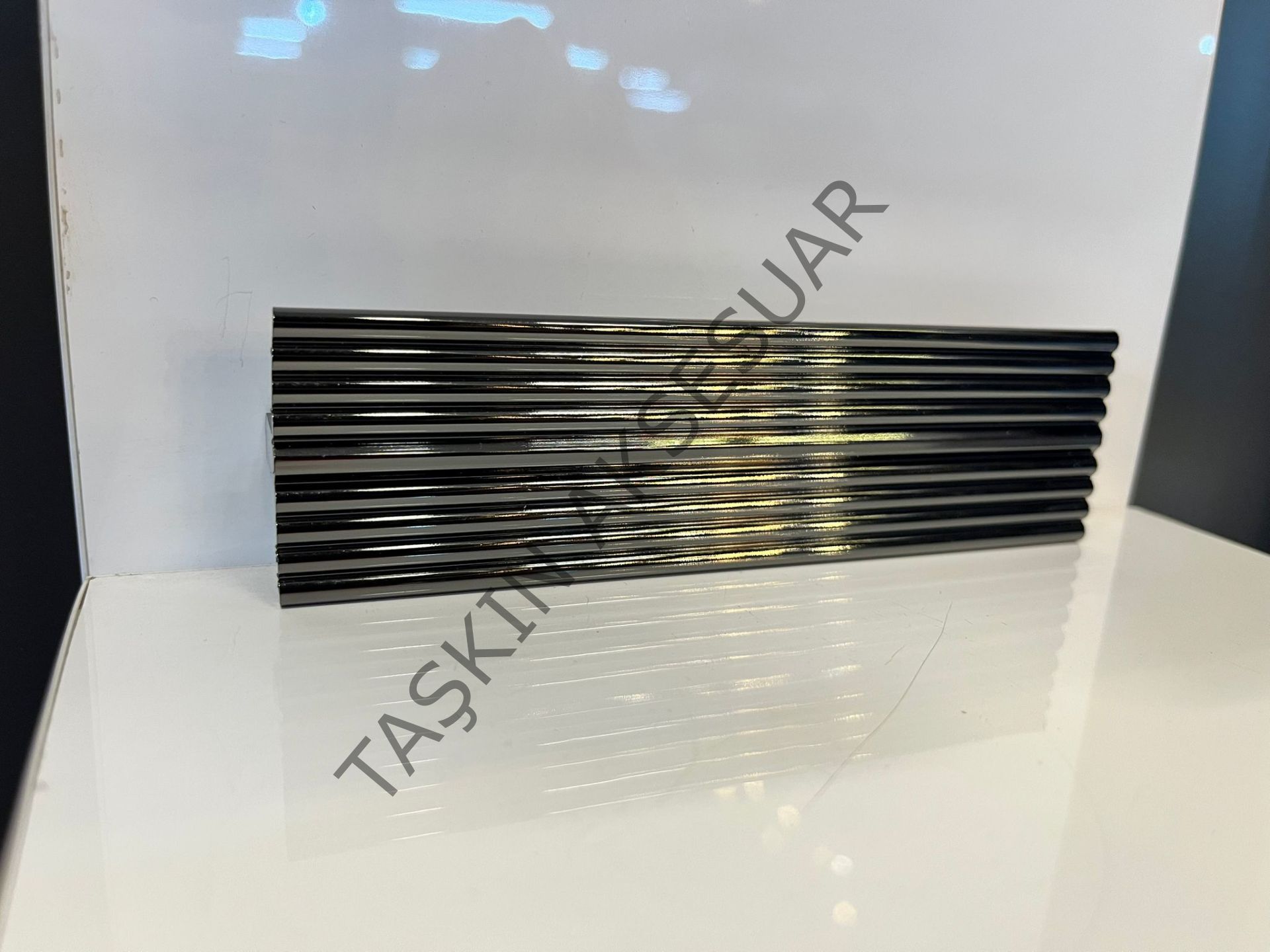 Varna Metal Kulp 32-128mm Füme Dolap Kapak Çekmece Komidin Tv Ünite Modern Mobilya Kulbu Çizgili