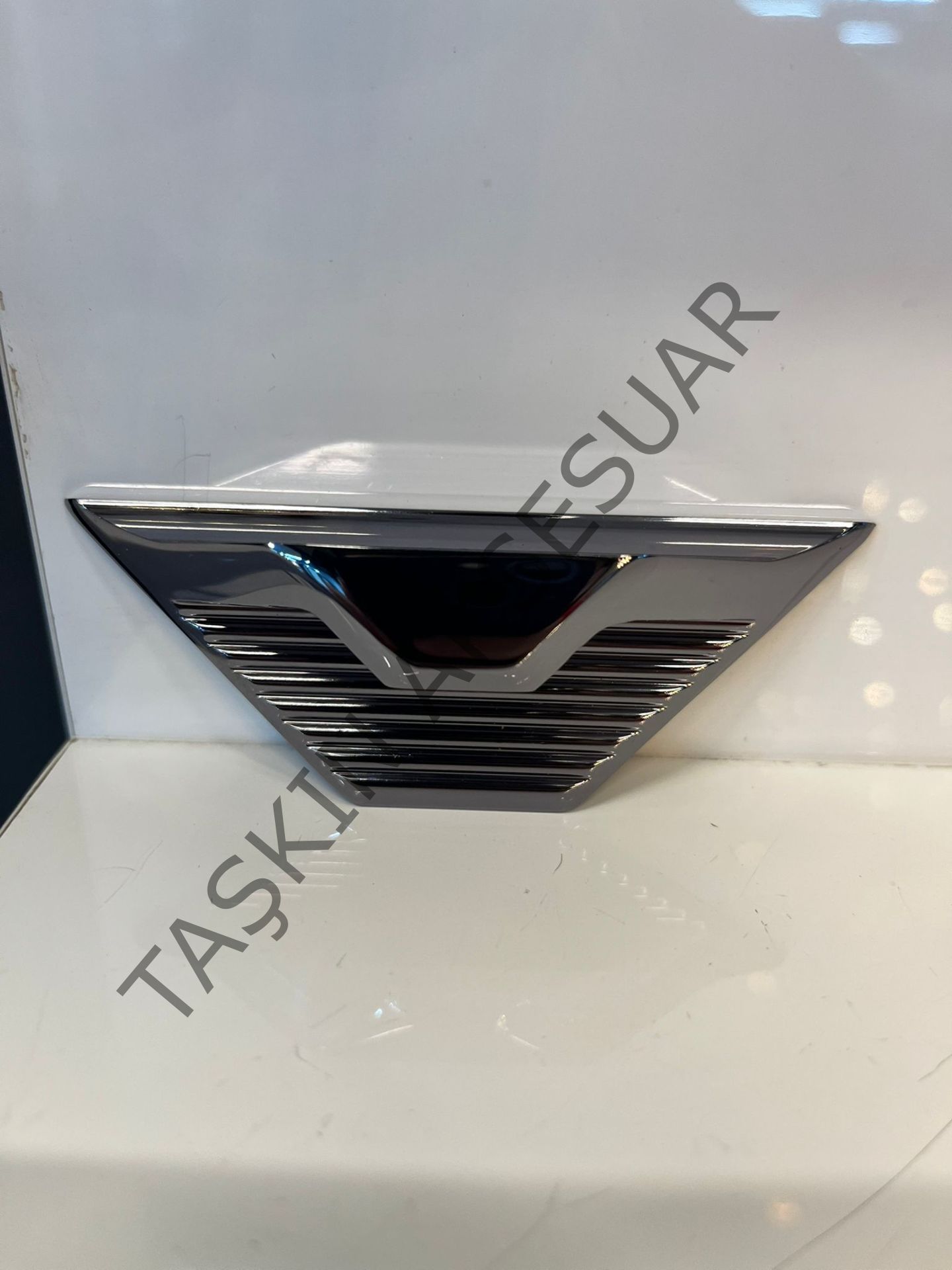 Mini L Line Gama Metal Kulp 32mm Füme Modern Mobilya Kulbu Dolap Çekmece Kapak Tv Ünite Komidin Şifonyer
