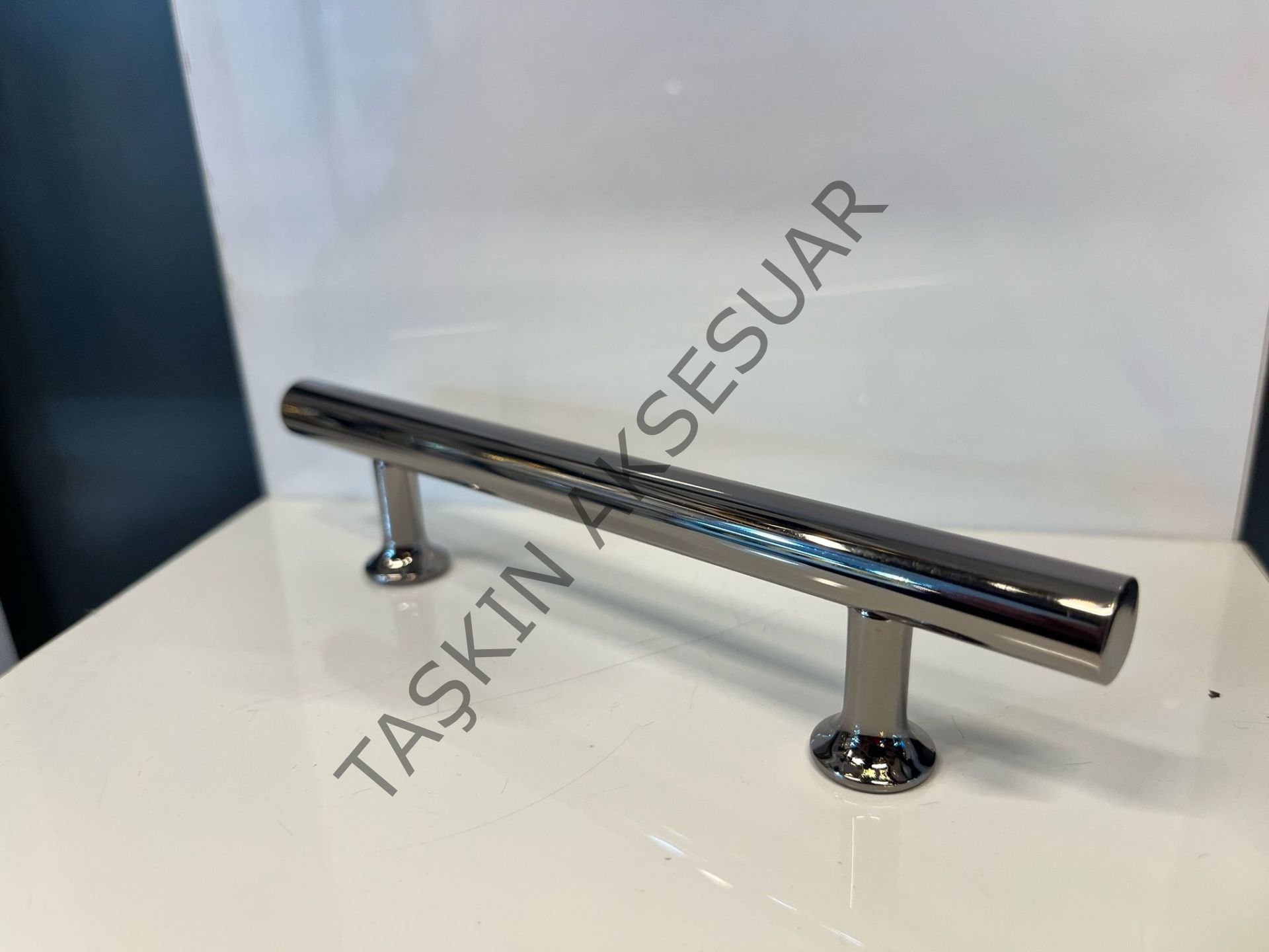 Sur Metal Kulp 96-128-160-192-224-320mm Füme Dolap Kapak Çekmece Komidin Tv Ünite Modern Mobilya Kulbu