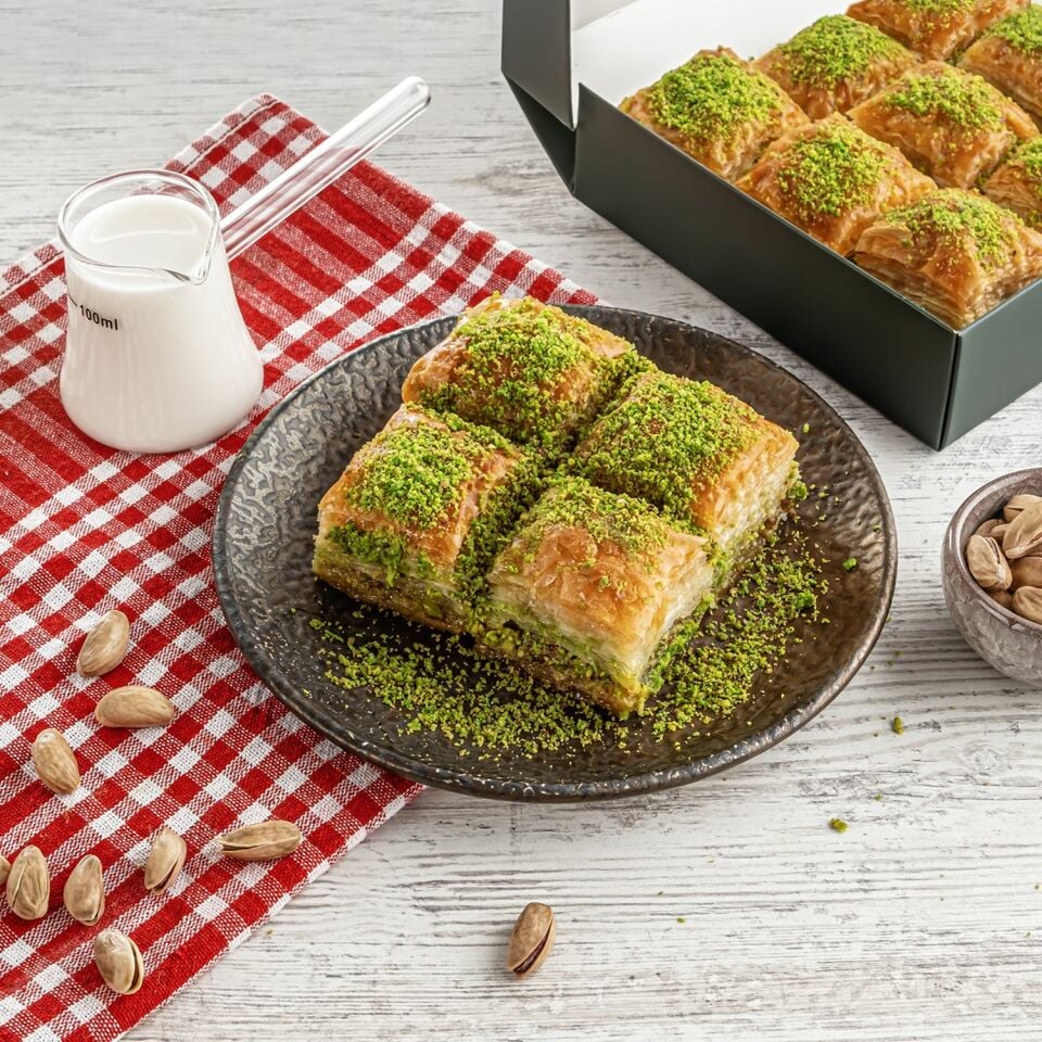 Fıstıklı Kuru Baklava 1 Kg