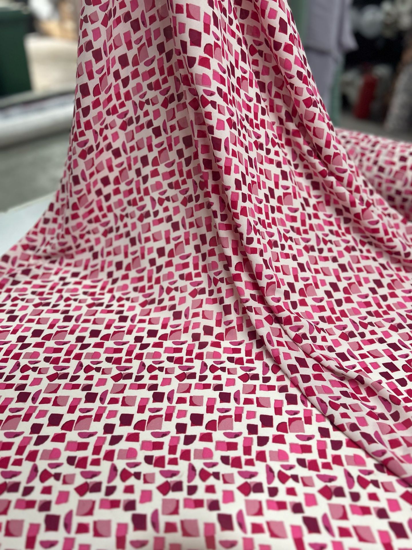 PINK queen krep