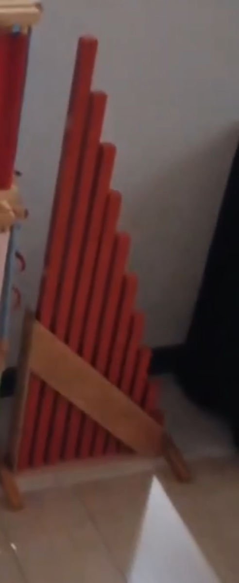 Kırmızı Çubuk Standı