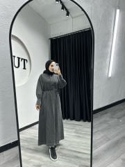 Siyah çıtçıt detaylı Kot Elbise