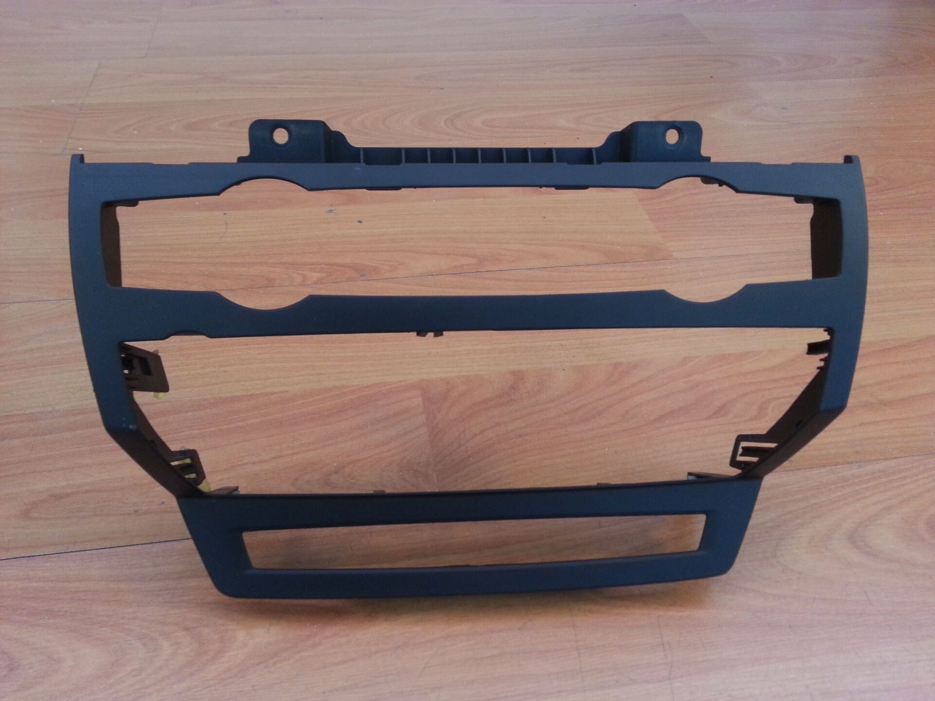 E70 KLİMA PANEL ÇERÇEVE
