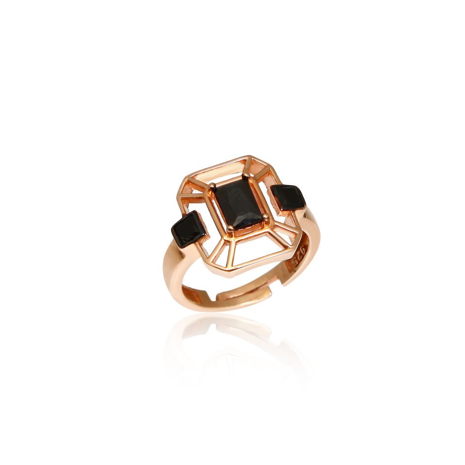 BLACK SQUARED RING