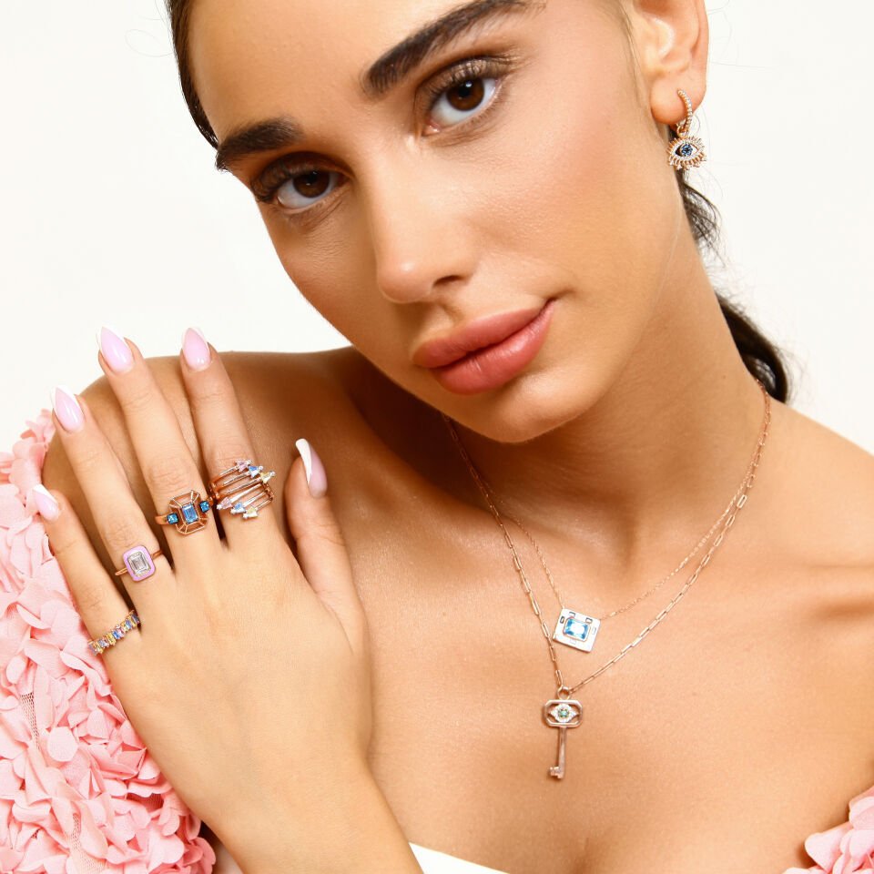 VIOLET SQUARED RING