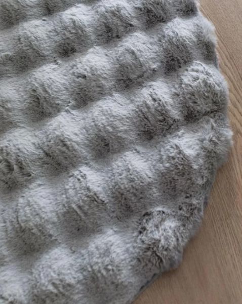 Ekstra Yumuşak Dokulu Gri Bubble Tavşan Tüyü Darcio Yuvarlak Post Peluş Halı