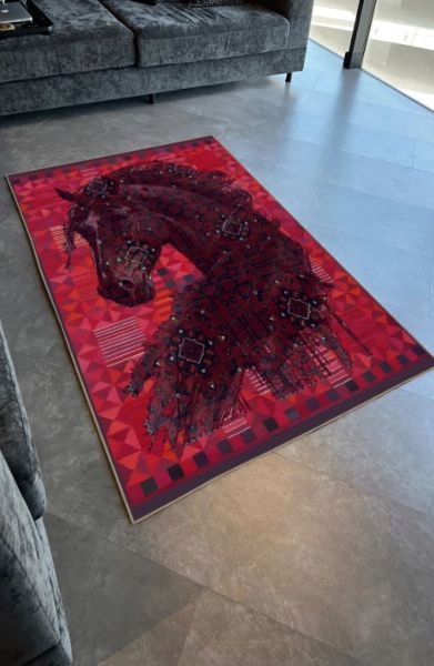 Drom Kaymaz Tabanlı Yıkanabilir Etnik At Figürlü Modern Halı