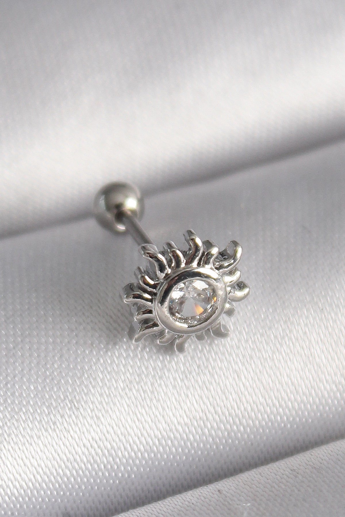 316L Çelik Gümüş Zirkon Taşlı Güneş Tragus Piercing