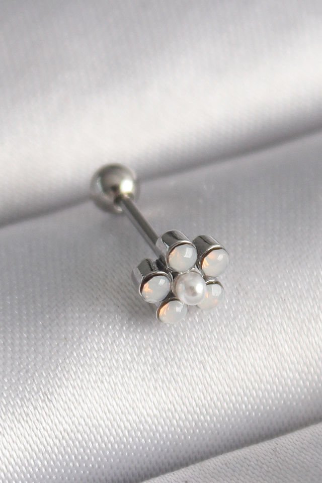 Gümüş Zirkon Taşlı Çiçek Tragus Piercing - 316L Çelik