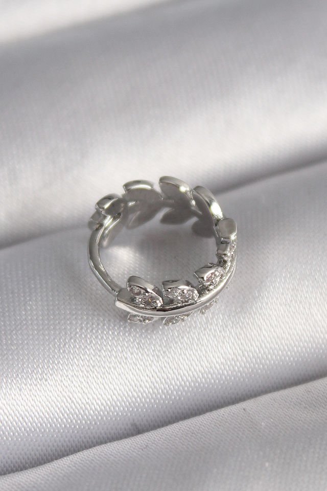 Gümüş Zirkon Taşlı Yaprak Tragus Piercing - 316L Çelik