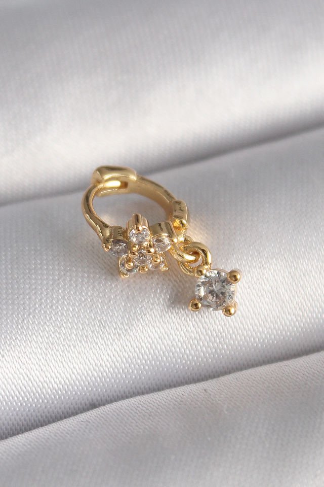 Gold Zirkon Taşlı Çiçek  Tragus Piercing - 316L Çelik