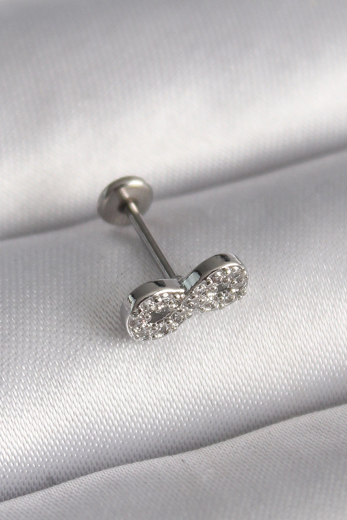 Gümüş Zirkon Taşlı Sonsuzluk Tragus Piercing - 316L Çelik