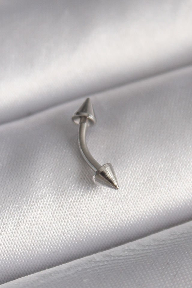 316L Çelik Gümüş  Çivi Model Piercing
