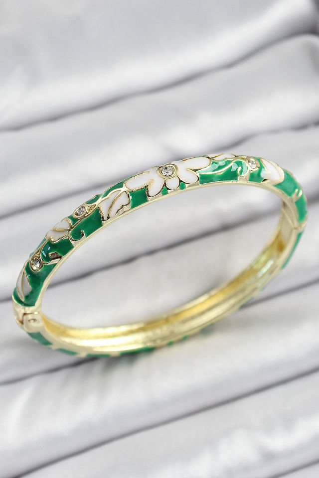 Mineli Pirinç Gold Renk Yeşil Çiçek Desen Motifli Kadın Kelepçe