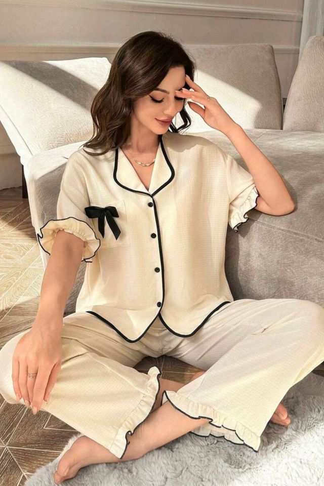 Bella Notte Bej Kısa Kollu Fiyonk Detaylı Düğmeli Pijama Takımı 7317