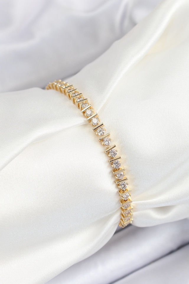 Pirinç Sıralı Çit Model Zirkon Taşlı Gold Renk VİP Seri Kadın Bileklik